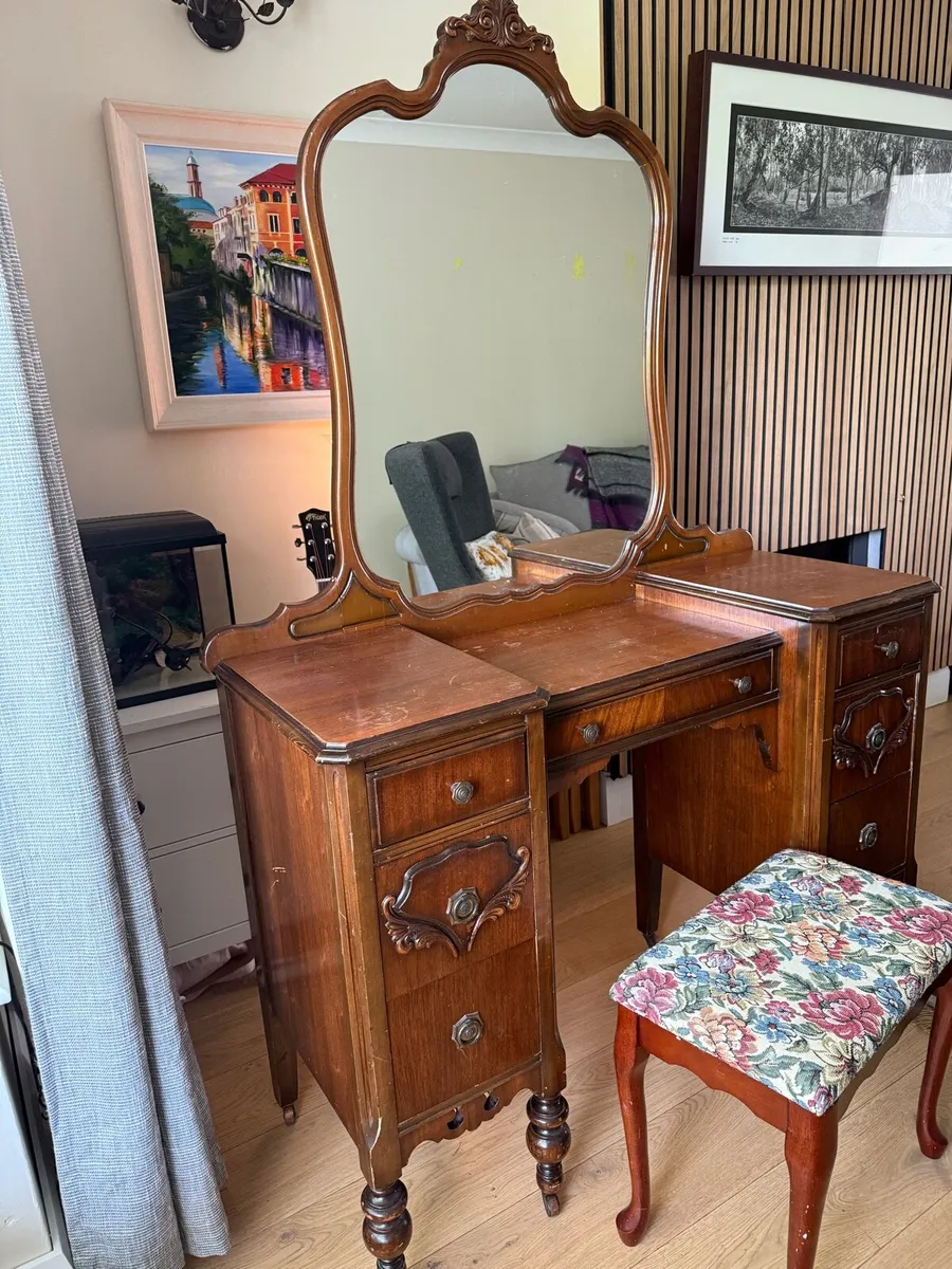 Vintage dressing table with stool - Image 1