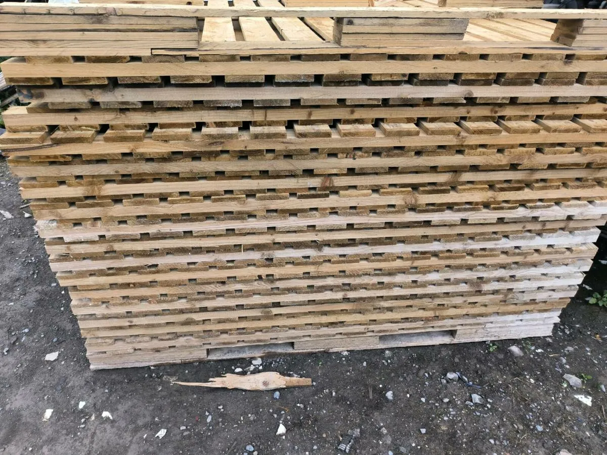 Timber fencing - Image 1