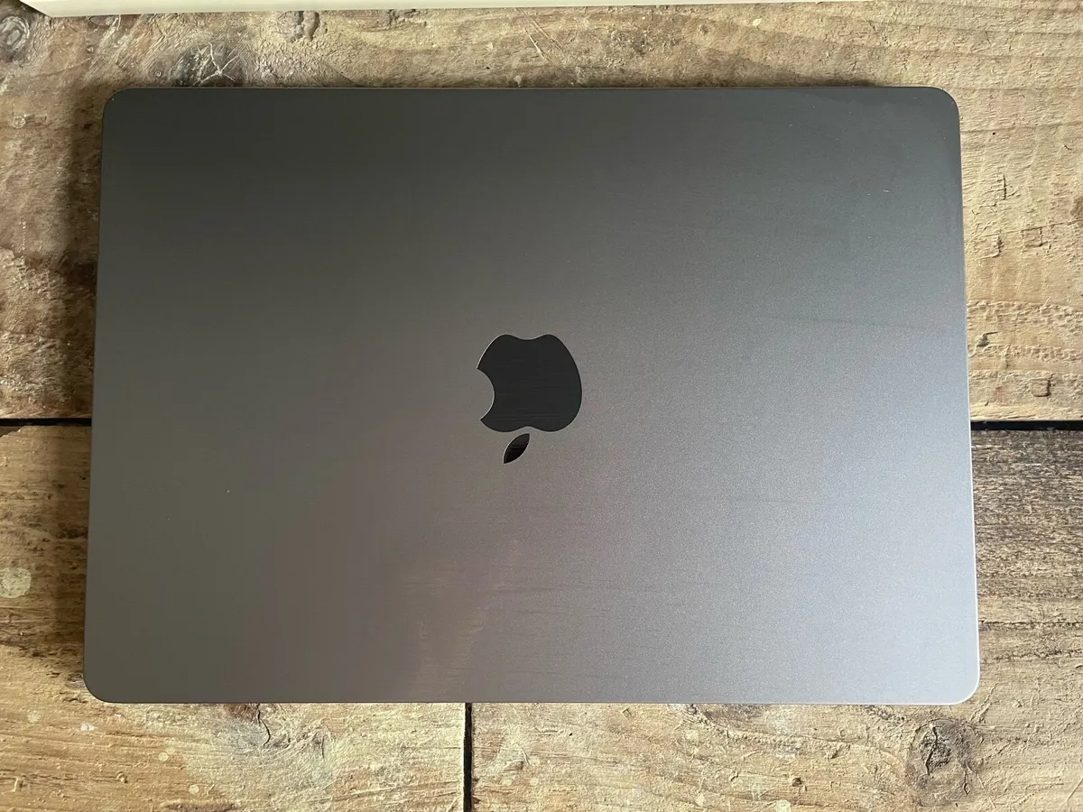 Macbook Air M2 Quick Sale - Image 1