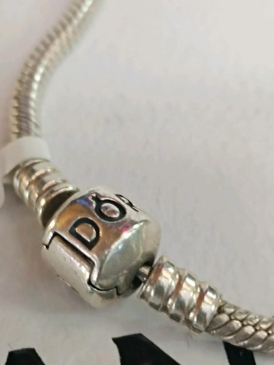 Pandora Bracelet with Charms incuding Ireland - Image 4