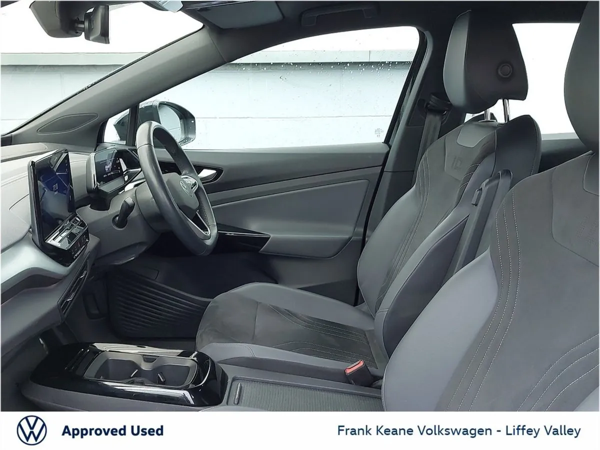 Volkswagen ID.4 52kwh Life 148BHP Grenadila Black - Image 4