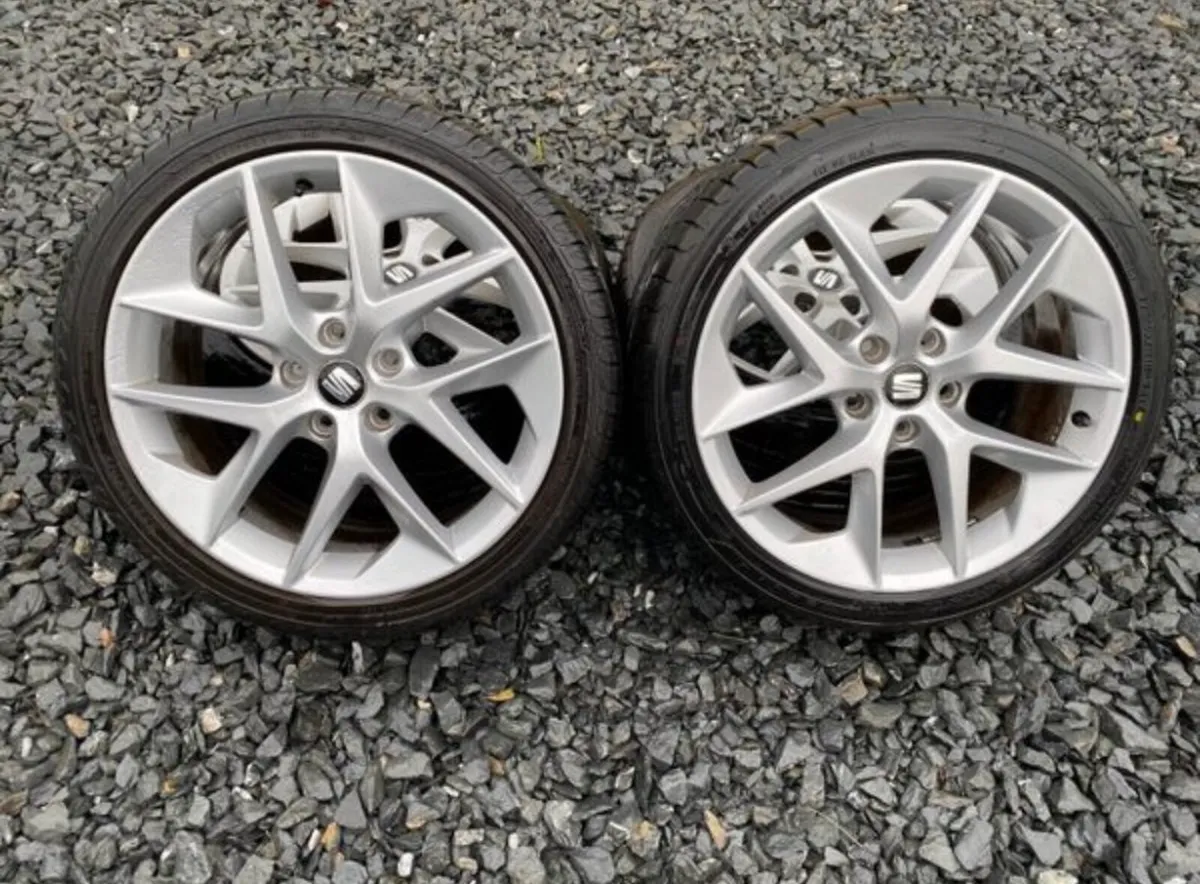 Genuine SEAT Leon FR wheels - Image 3