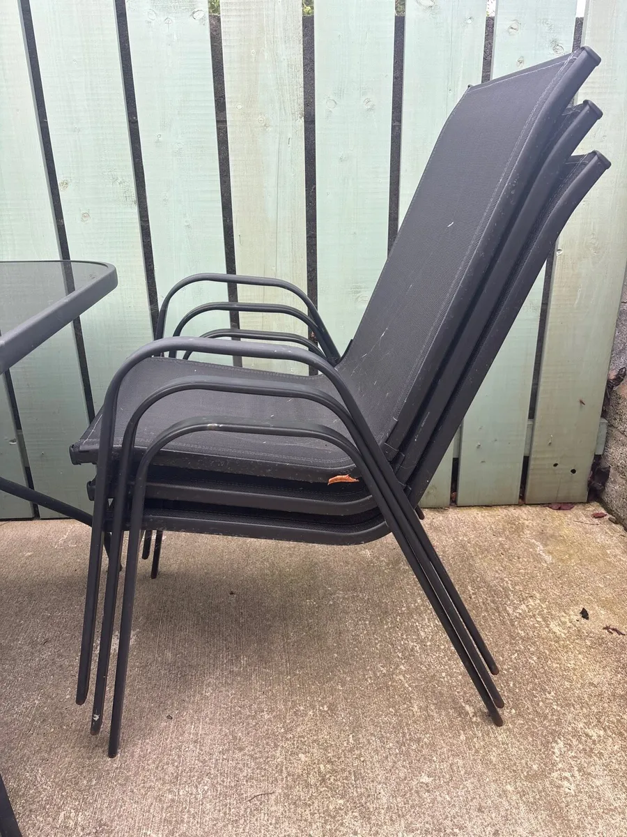 Garden Table and 6 chairs - Image 2