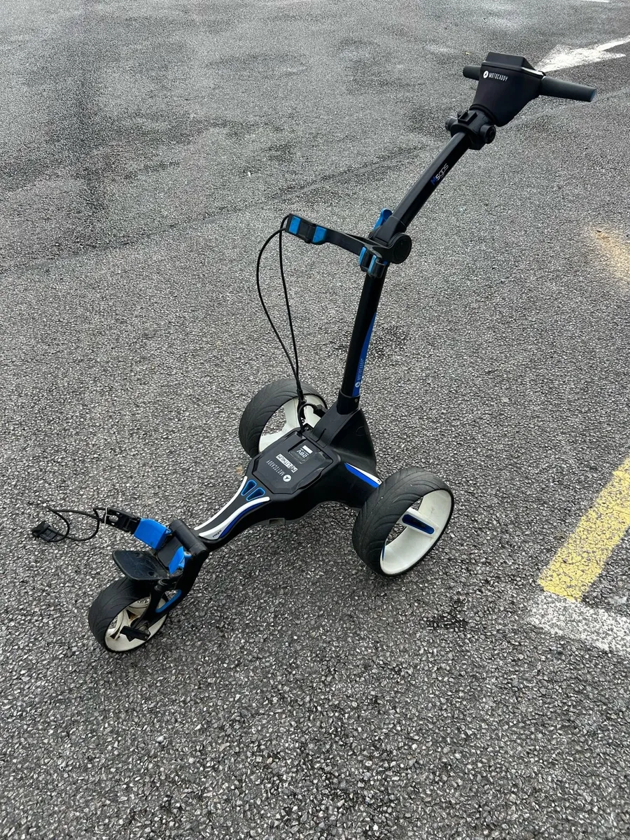 Motocaddy M5 GPS - Image 1