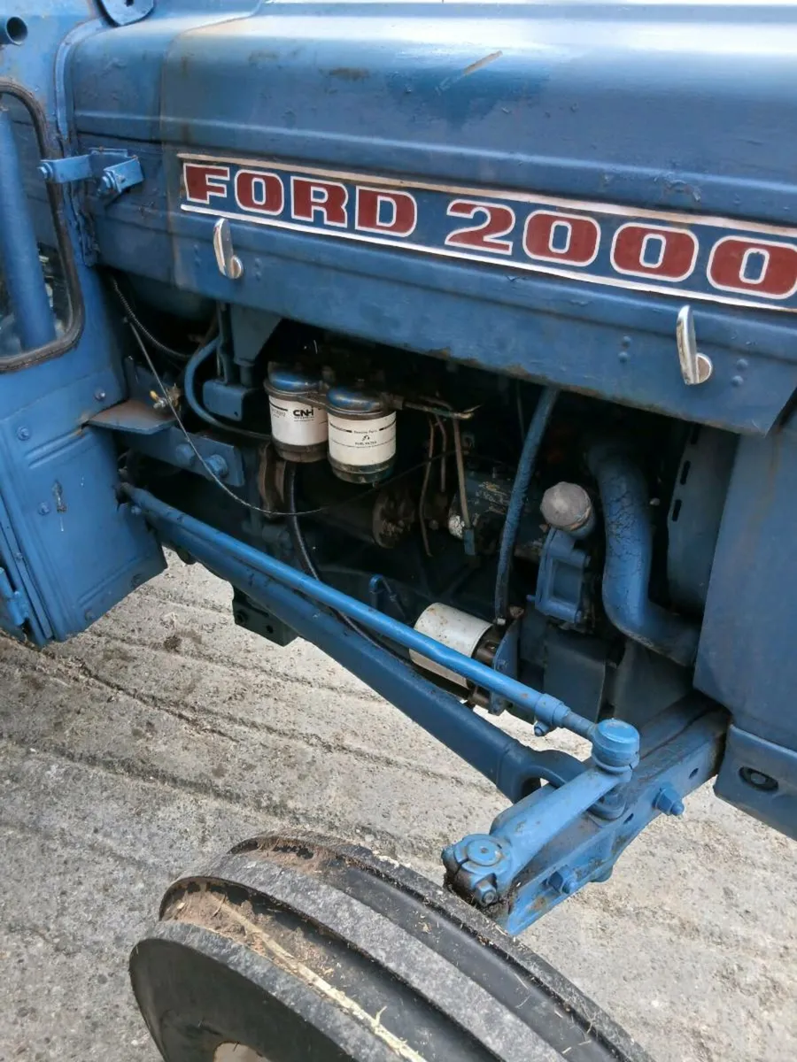 Ford 2000 - Image 2