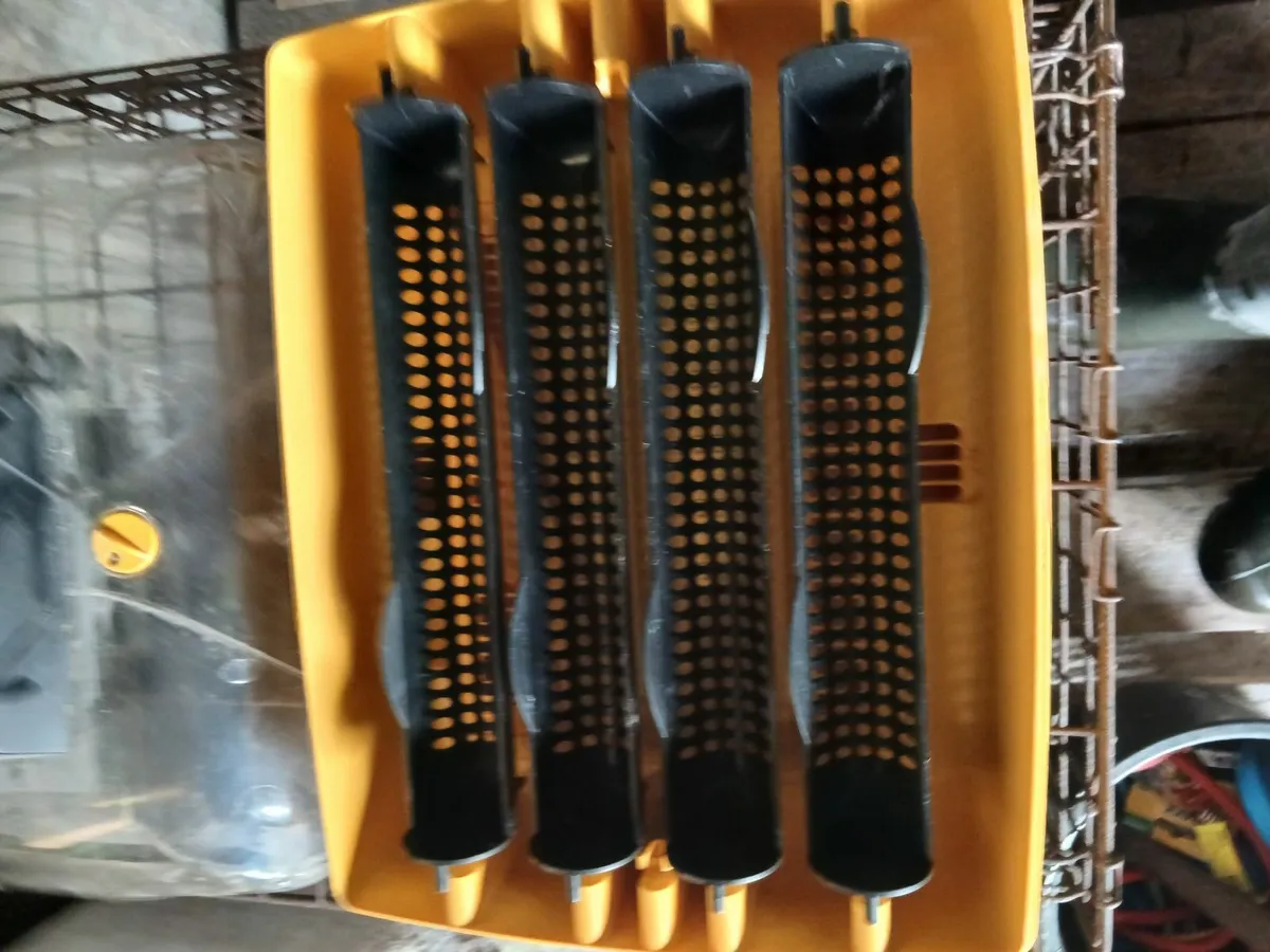 Incubator and Heat Plate - Image 3