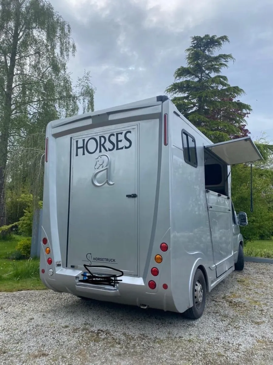3.5 ton Horse lorry - Image 3