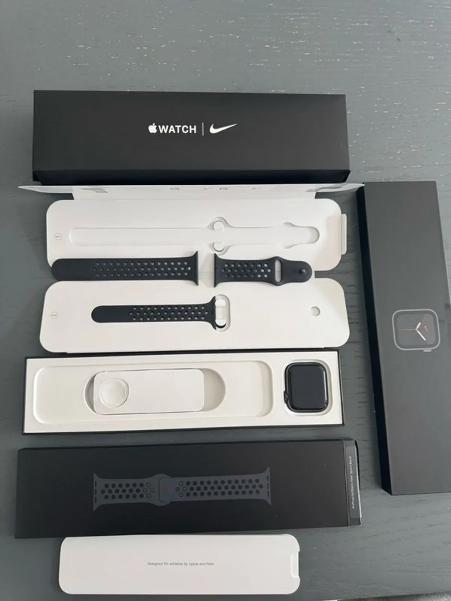 Apple Watch Nike 44mm - Image 1