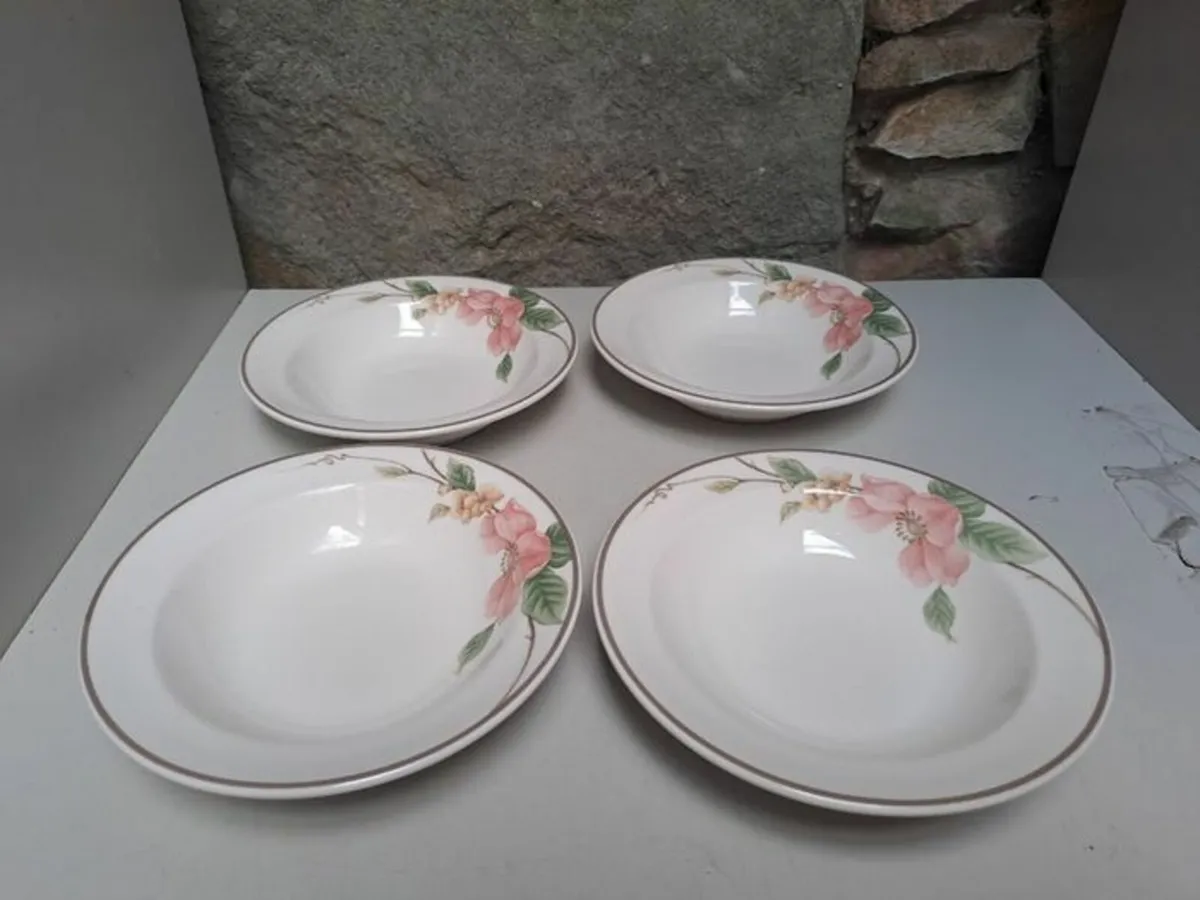 Keltcraft by Noritake bowls - Image 1
