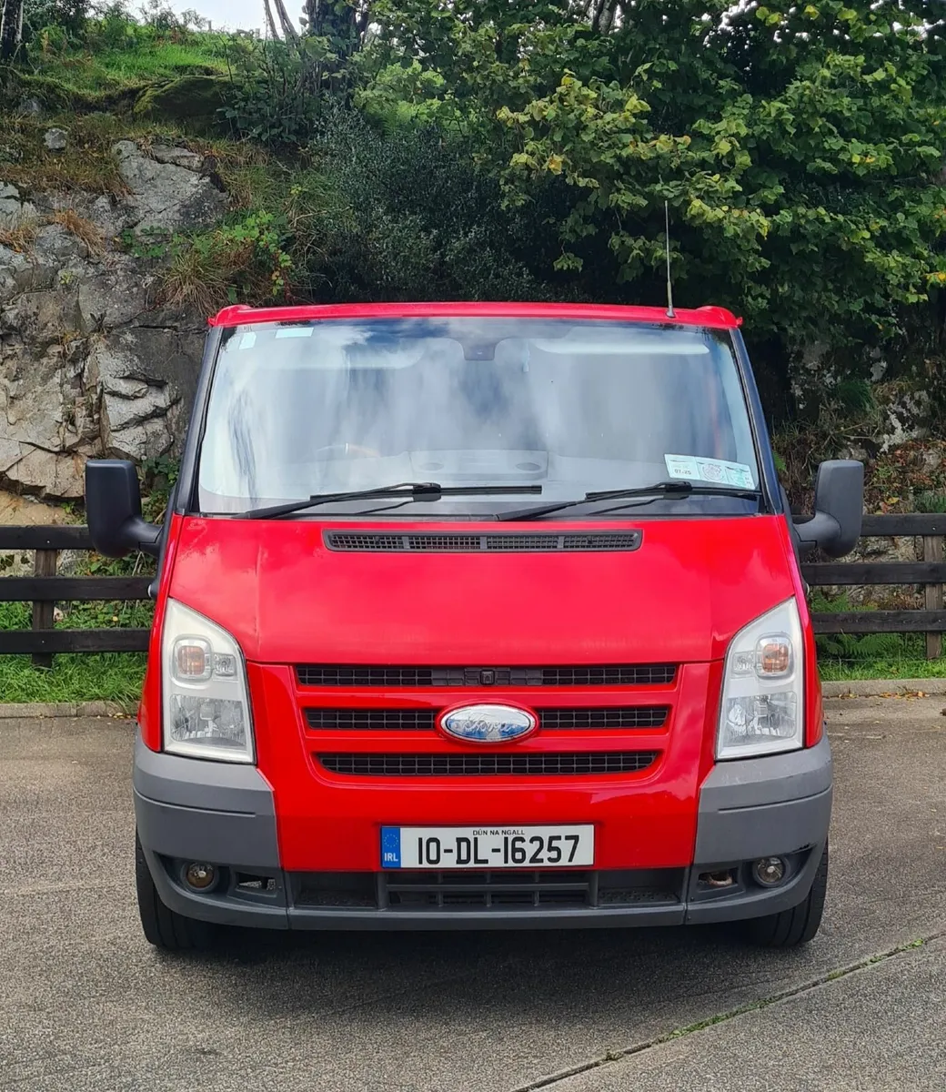 2010 Ford transit Crewcab - Image 2
