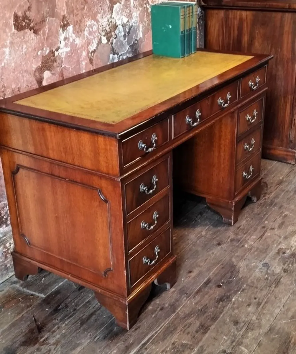 Georgian style mahogany Writing Desk - Image 4