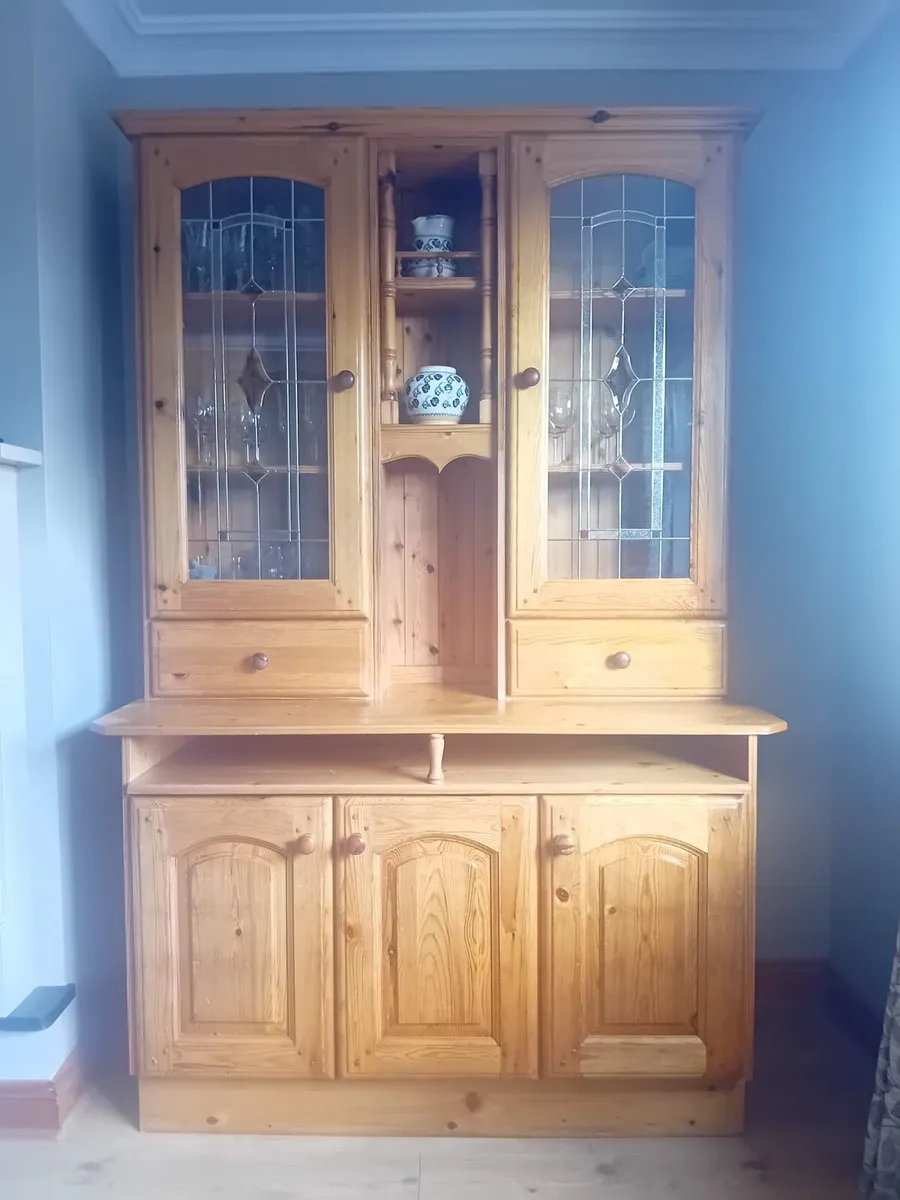 Dresser - Image 4