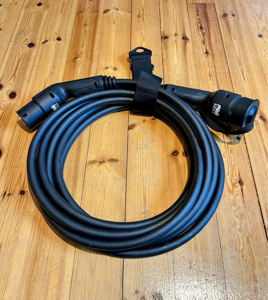 Type 2 charging cable for EV - Image 1