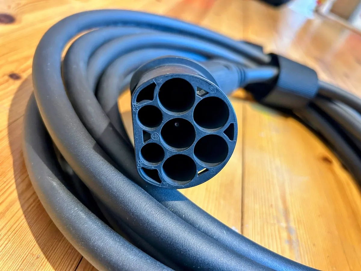 Type 2 charging cable for EV - Image 2