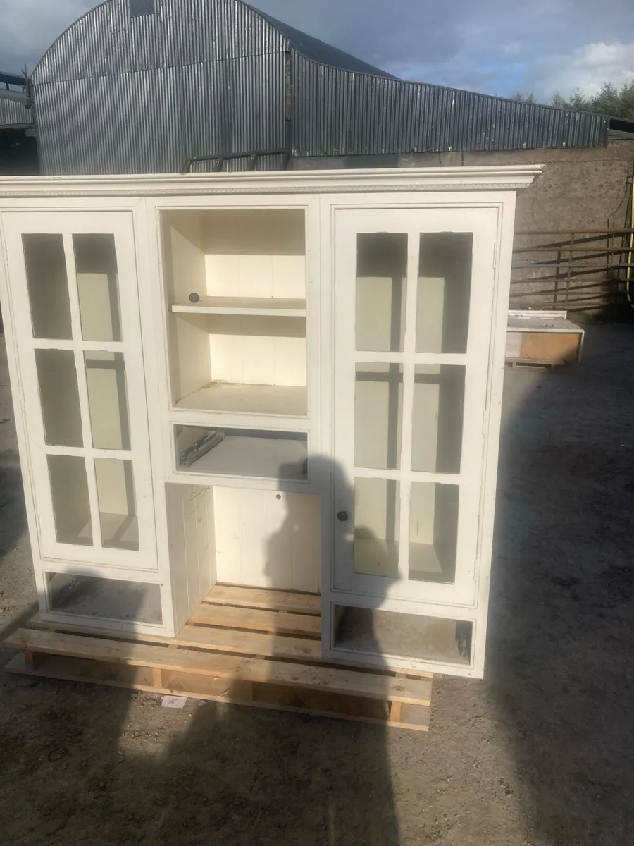 Kitchen dresser - Image 1