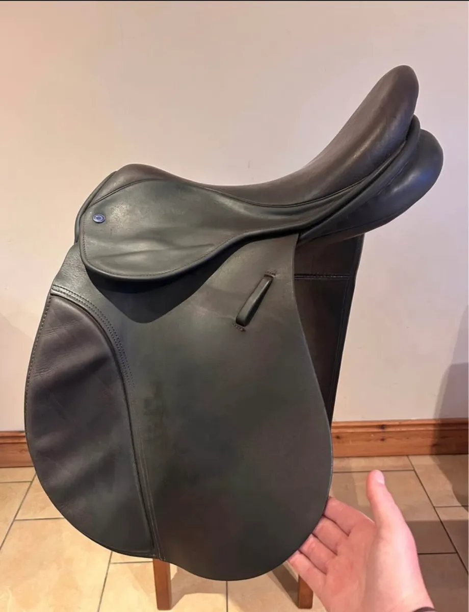18” saddle - Image 1