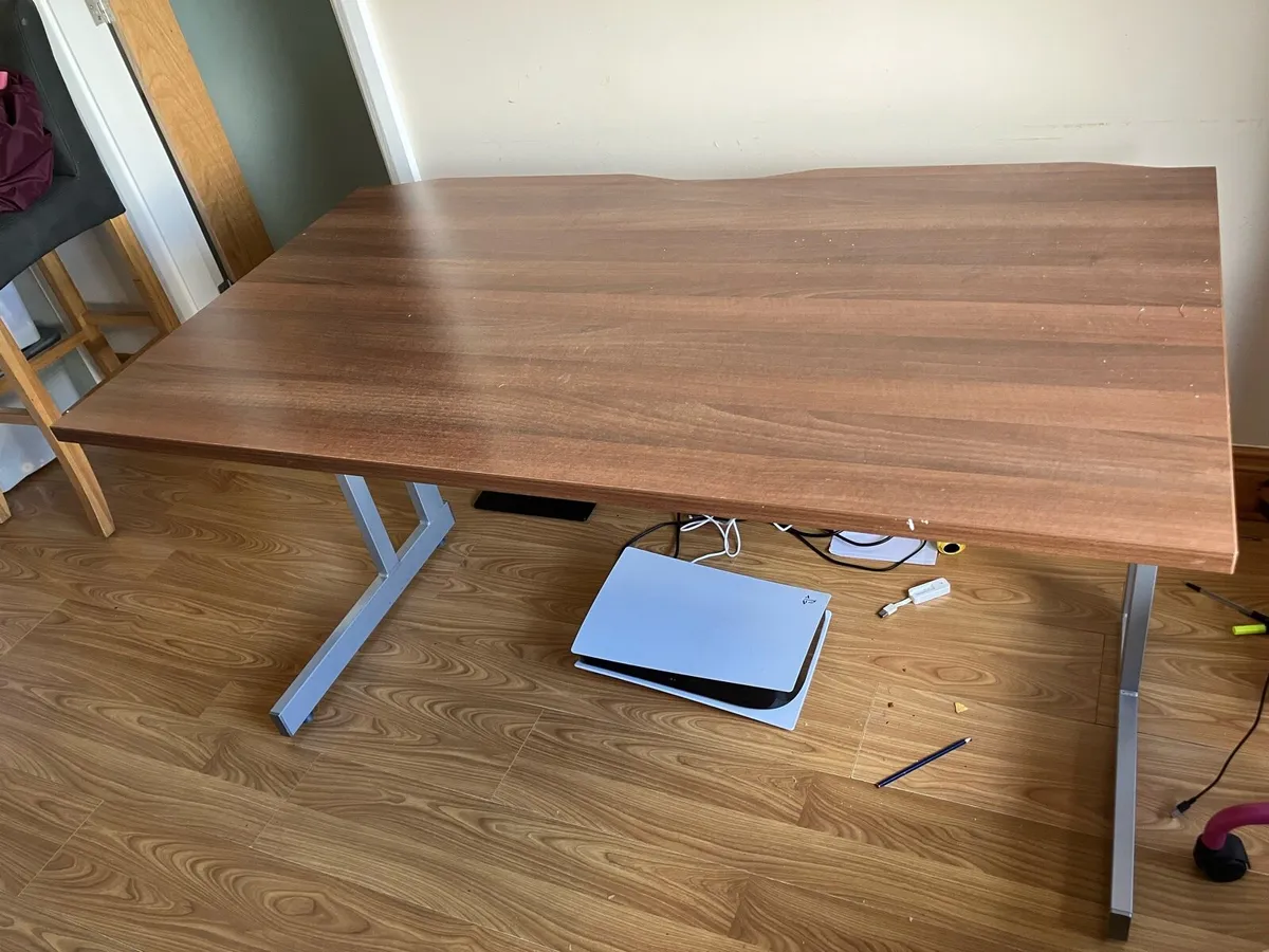 Office desk and mobile pedestal drawer - Image 3