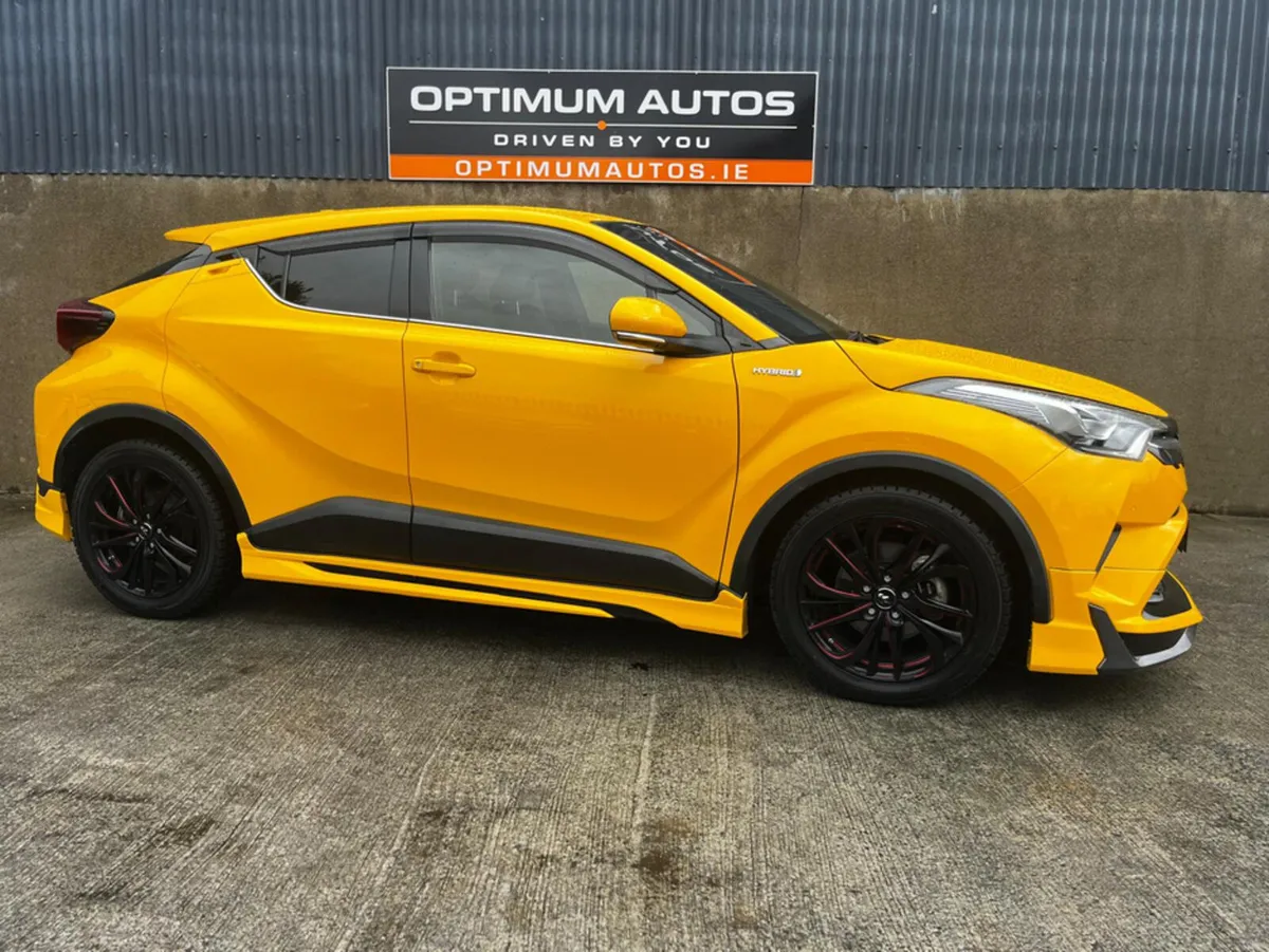 Toyota C-HR Toyota CHR G-model 1.8 self charging H - Image 1