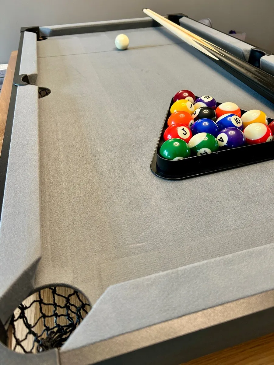 Pool table - Image 2