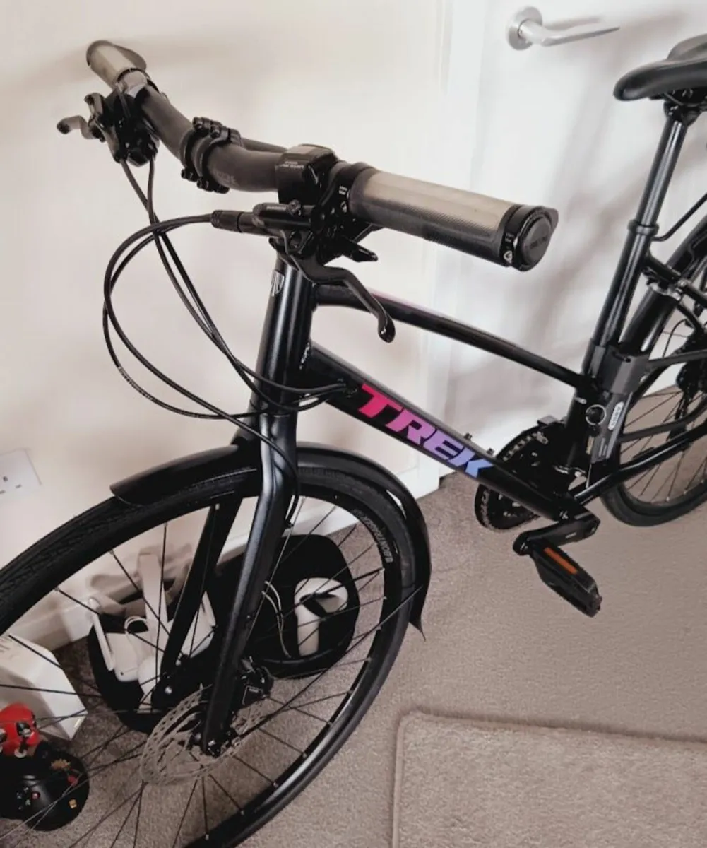 ladies trek alpha Gold road bike + receipt - Image 3