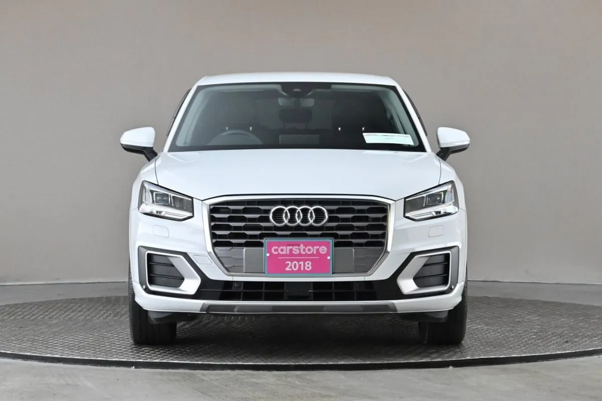 Audi Q2 1.0 Tfsi S-tronic 115BHP  reverse Cam par - Image 2