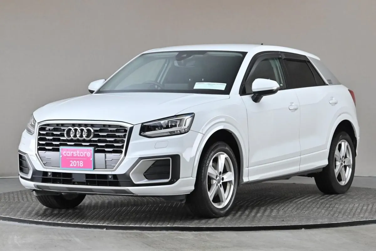 Audi Q2 1.0 Tfsi S-tronic 115BHP  reverse Cam par - Image 3