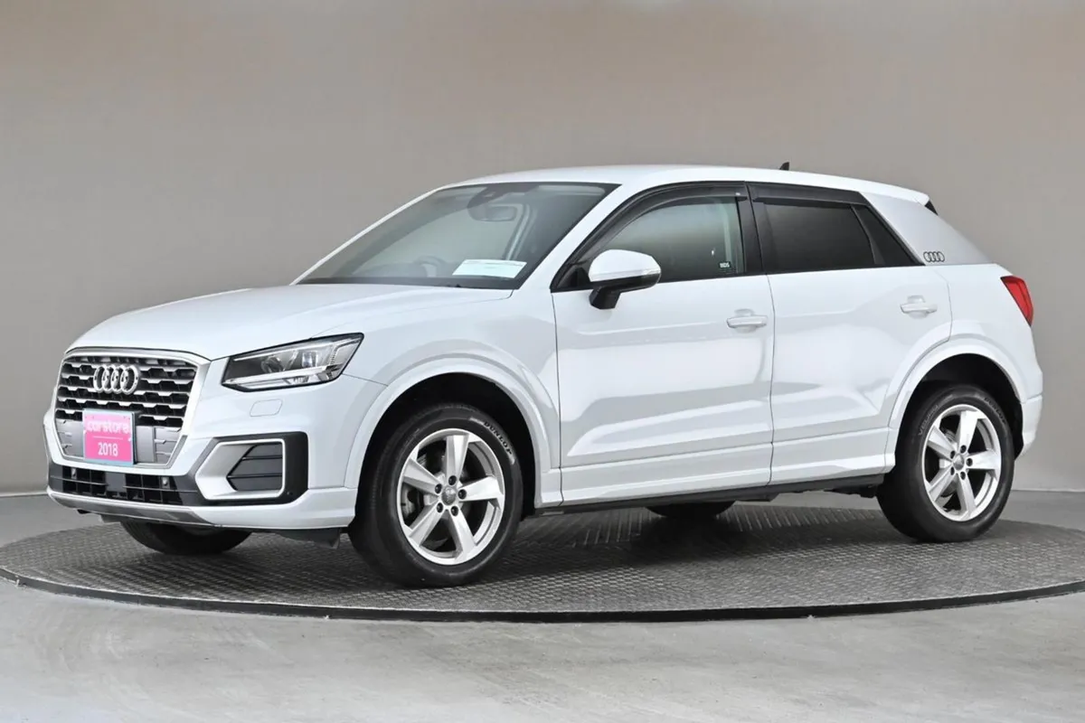 Audi Q2 1.0 Tfsi S-tronic 115BHP  reverse Cam par - Image 4