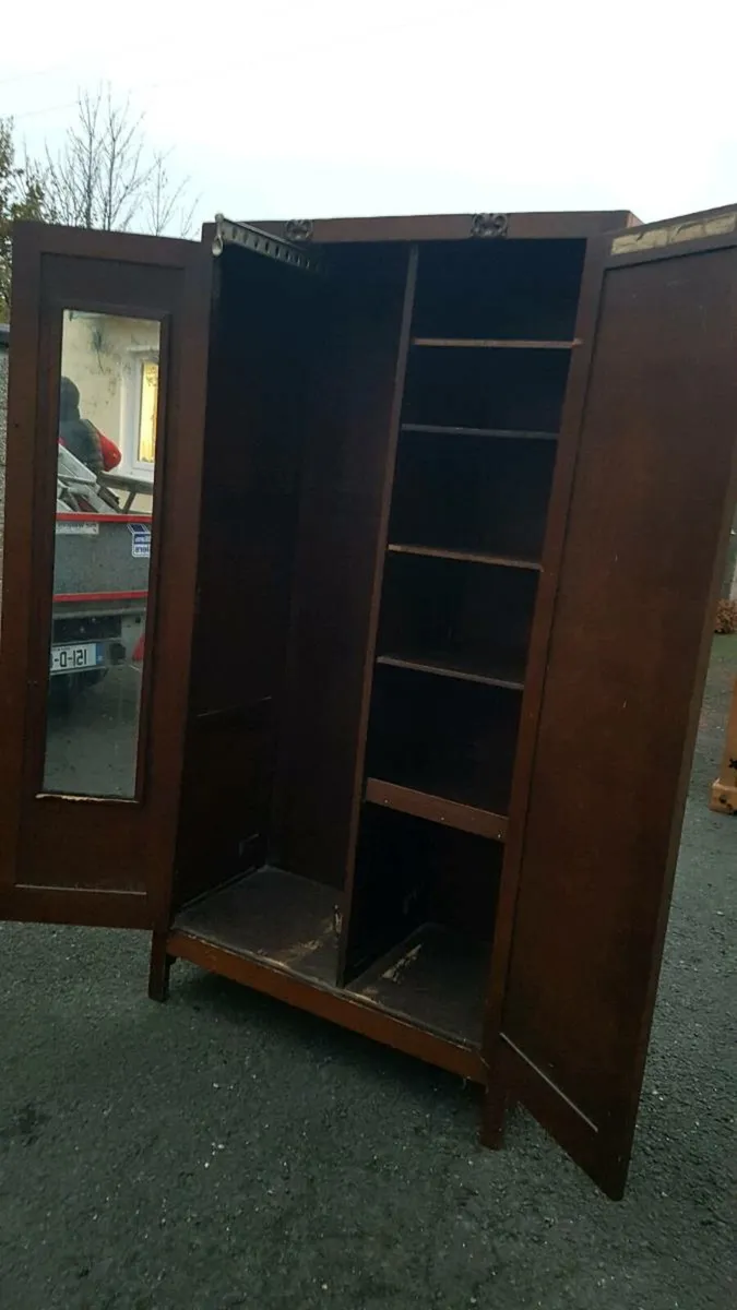 Wardrobe - Image 3