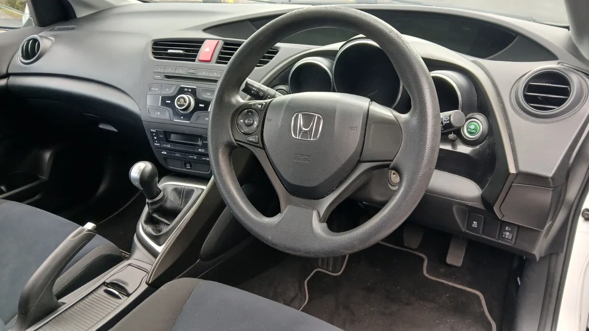 Honda Civic 2013 - Image 3