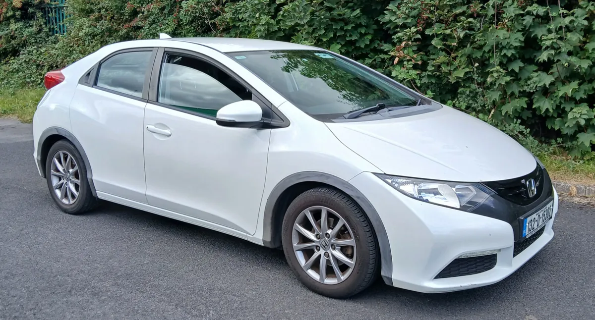 Honda Civic 2013 - Image 1