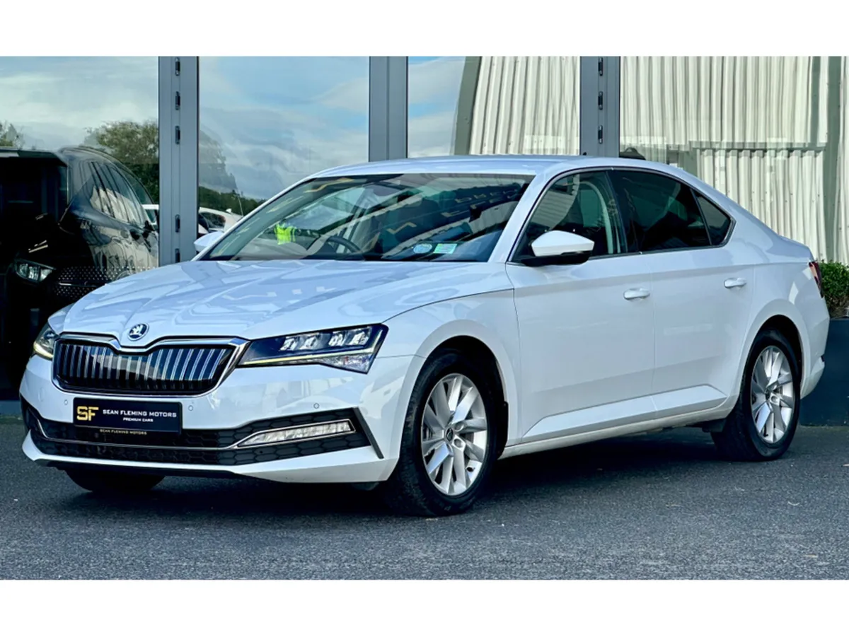 Skoda Superb 1.4 SE TECH IV PHEV 5DR - Image 2