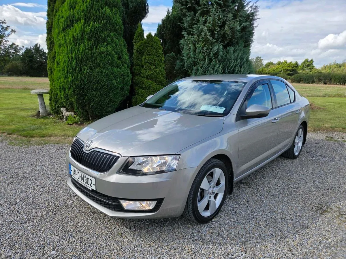 Very Low Mileage Skoda Octavia 1.6Tdi Elegance - Image 2