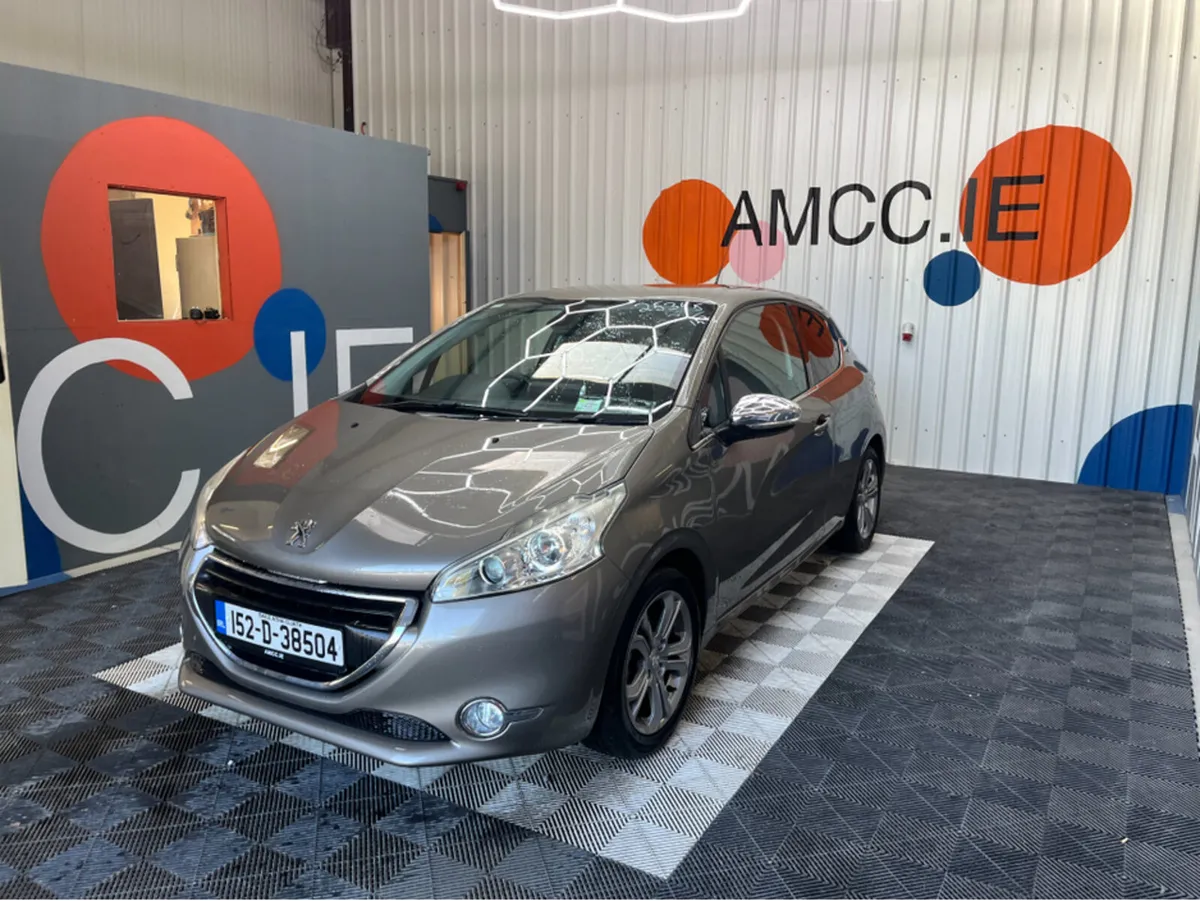 Peugeot 208 1.2 PETROL /68k KMs / REVERSE CAMERA , - Image 3