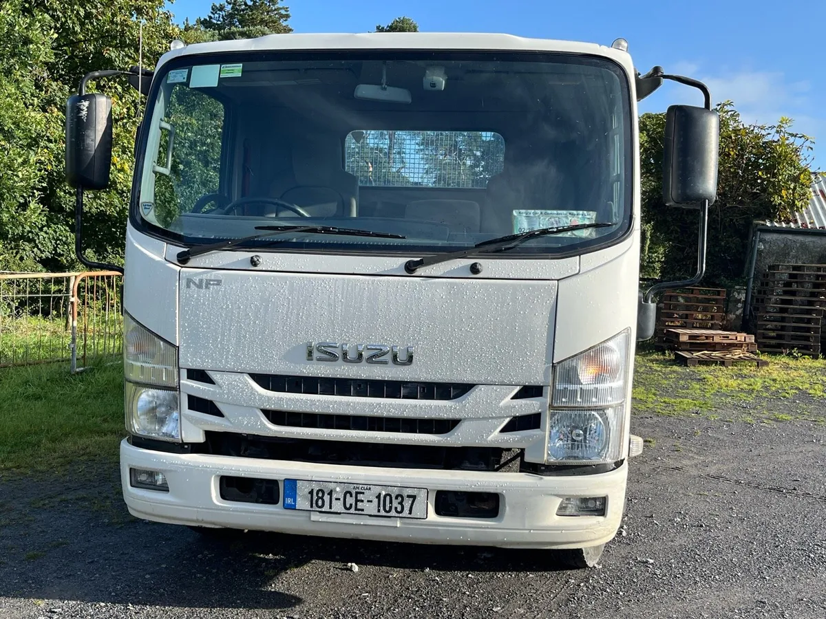 Isuzu NPR 7.5ton tipper truck - Image 1