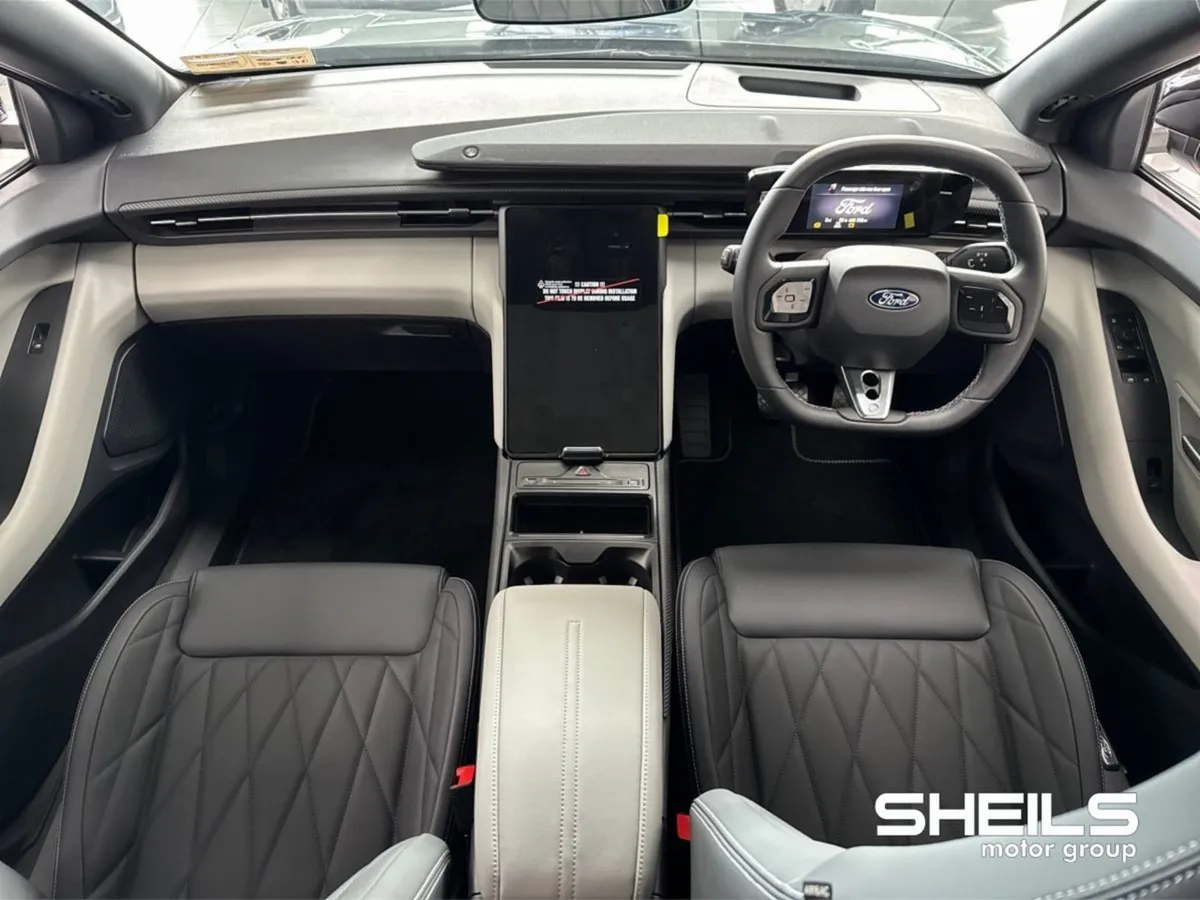 Ford Capri Premium 77kwh Extended Range - Image 3