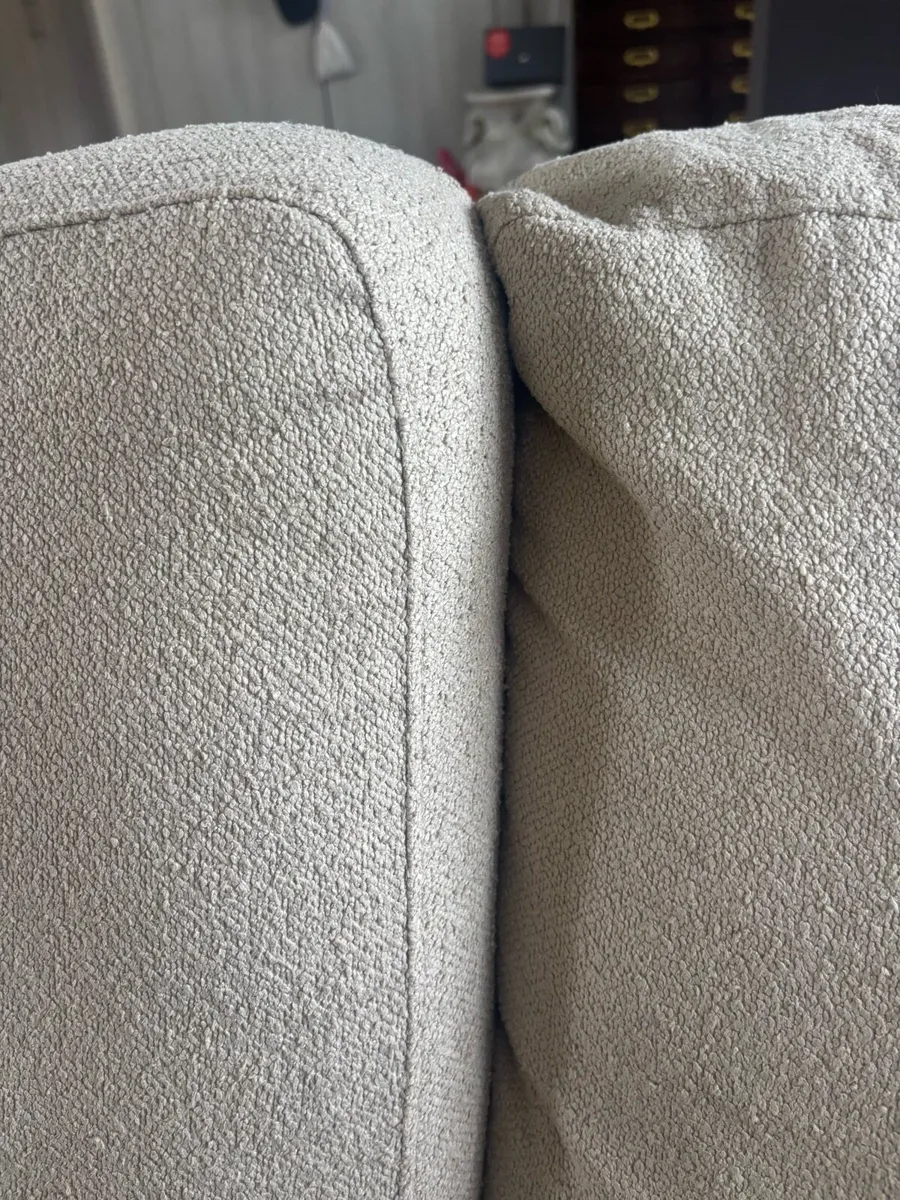 Couch - Image 4