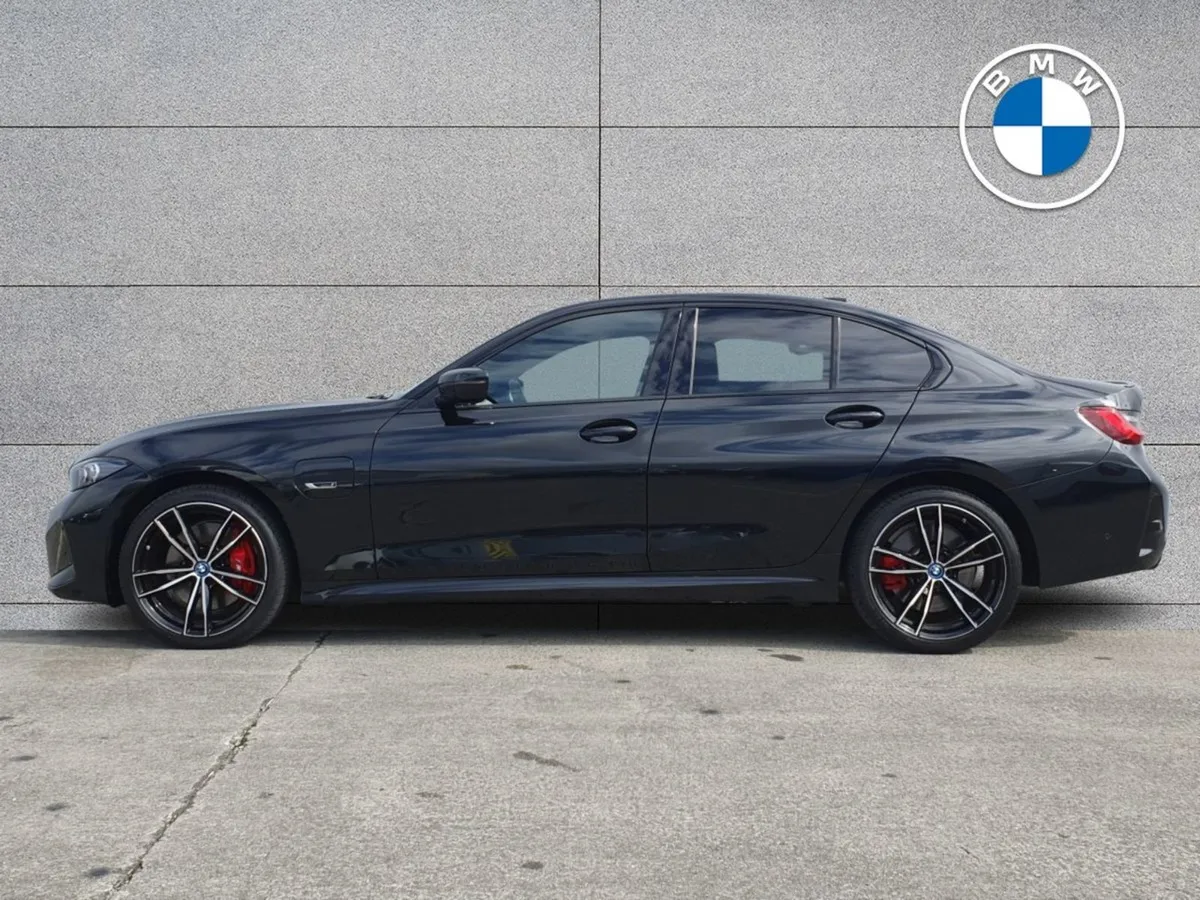 BMW 3 Series 330e M Sport Saloon - Image 4