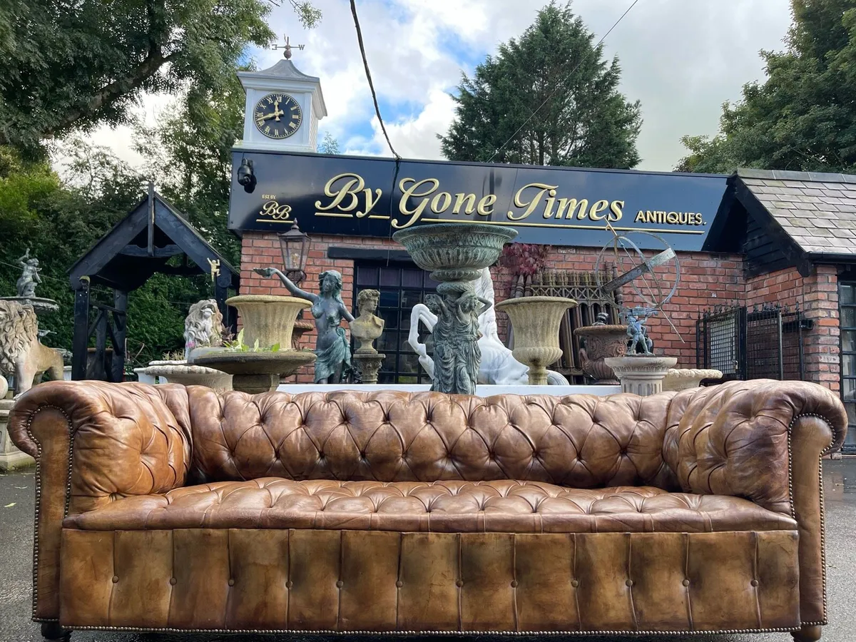 Antique original chesterfield - Image 2
