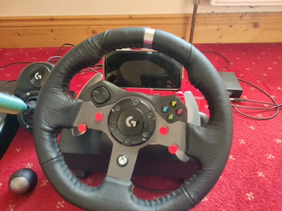 Logitech G920 steering wheel + extras - Image 2