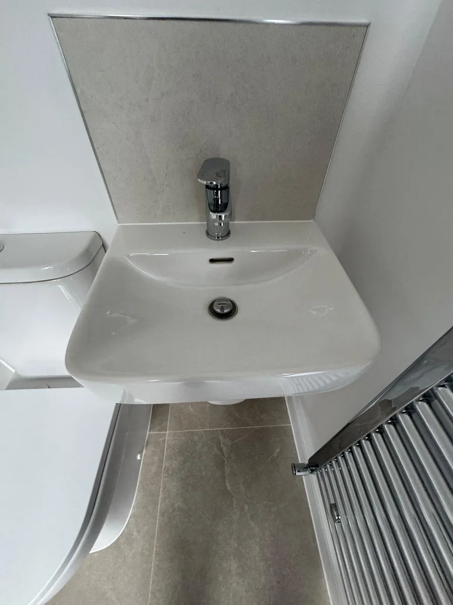 Brand new bathroom - Image 4