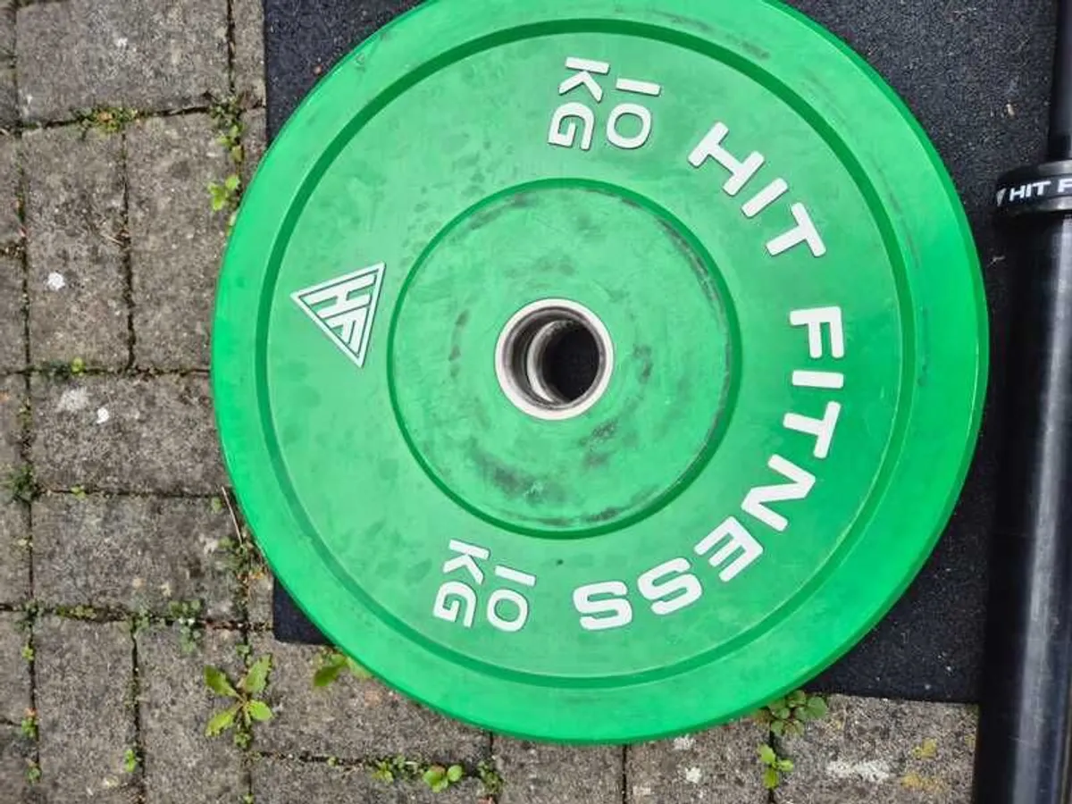 20kg Olympic Barbell and Bumper Plates 80kg. 2x rubber mats - Image 4