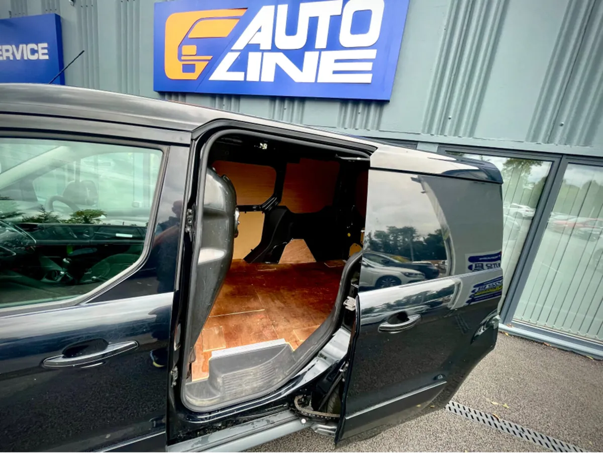 Ford Transit Connect 200 LIMITED EDITION 5 DR - Image 4