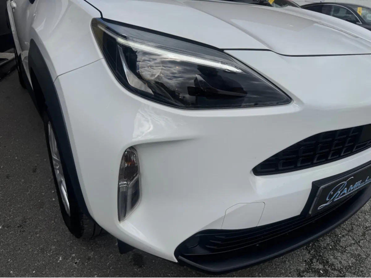 Toyota Yaris Cross ICON HEV AUTO....FULL SERVICE H - Image 2
