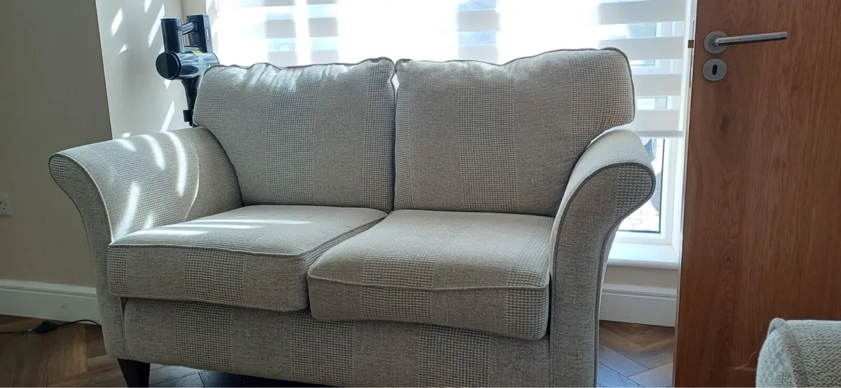 Veranna 4 seater, 2 seater and footstool - Image 2