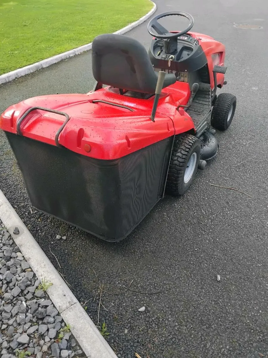 Ride on lawnmower - Image 4