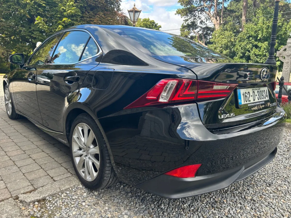 Lexus IS 300 H 2.5 EXECUTIVE EDITION 4DR A - Image 3