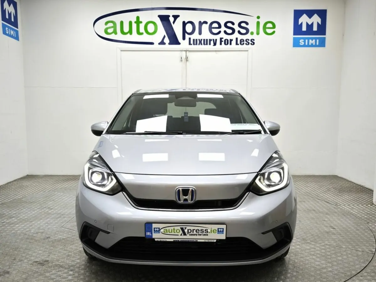 Honda Fit 1.5 EHEV Automatic - Image 3