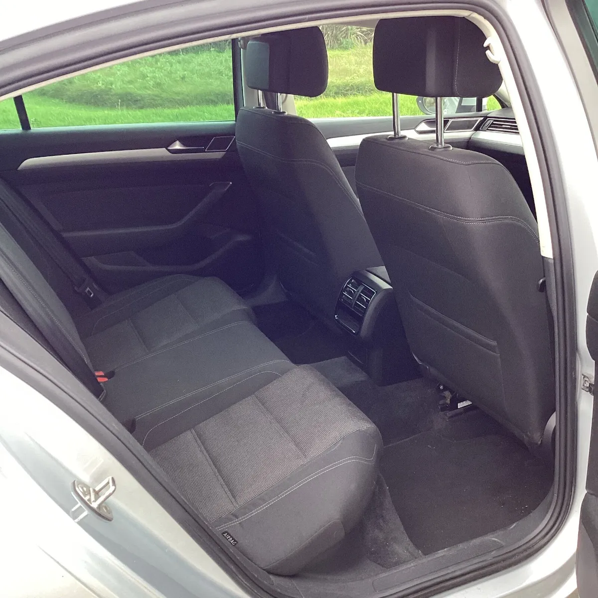 Volkswagen Passat 2015 - Image 4