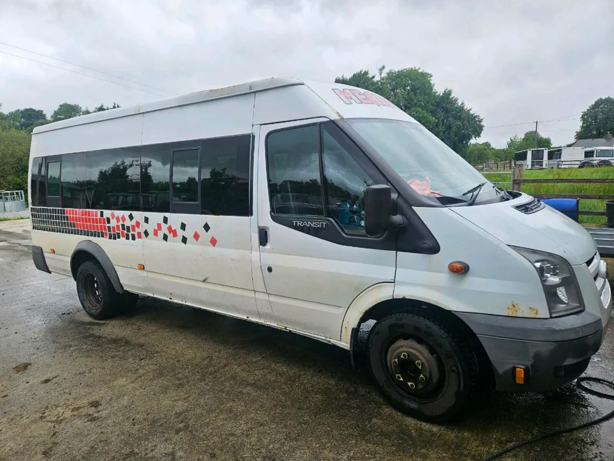 Minibus - Image 1
