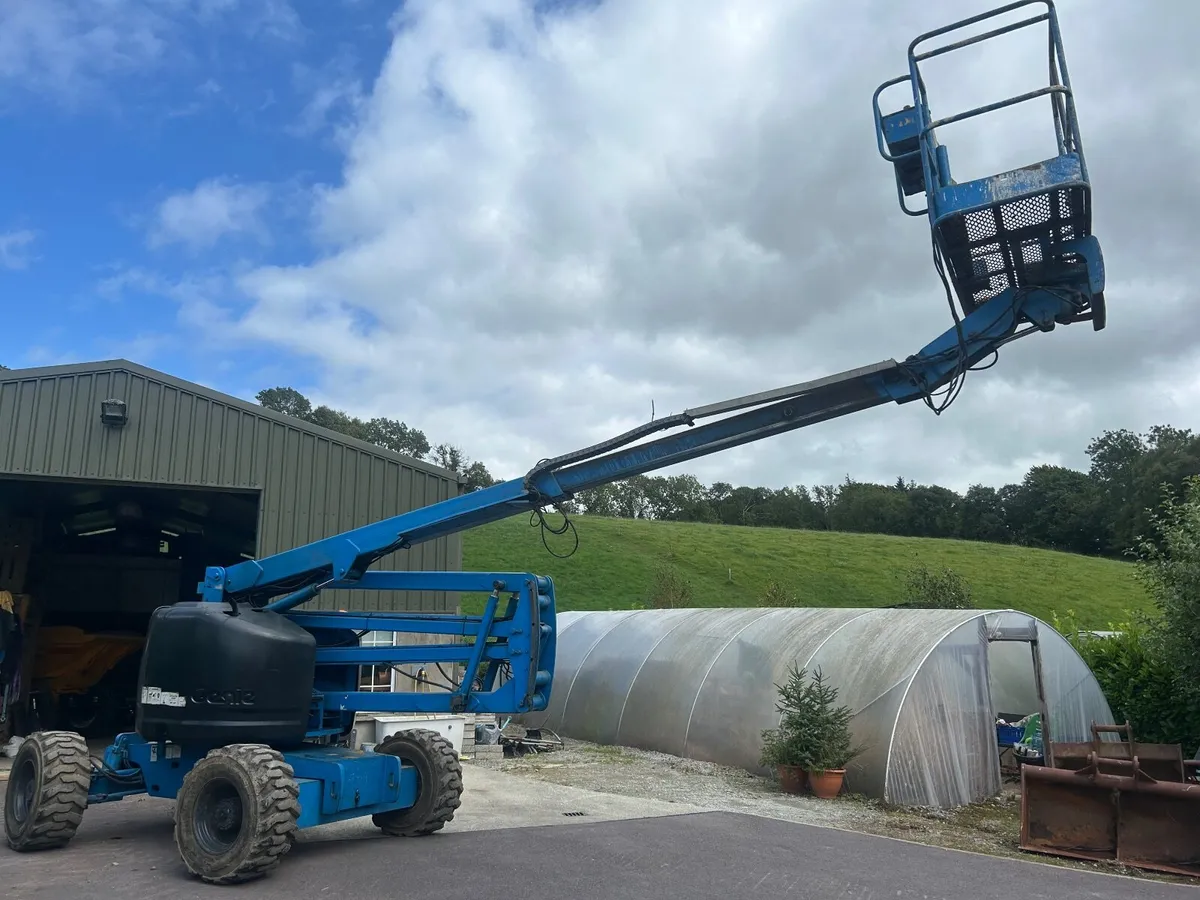 Cherry  picker - Image 3